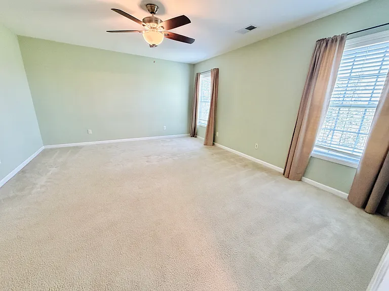 312 Ashmore Ln — Photo 9
