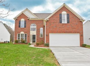 803 Clearbrook Rd, Matthews, NC 28105