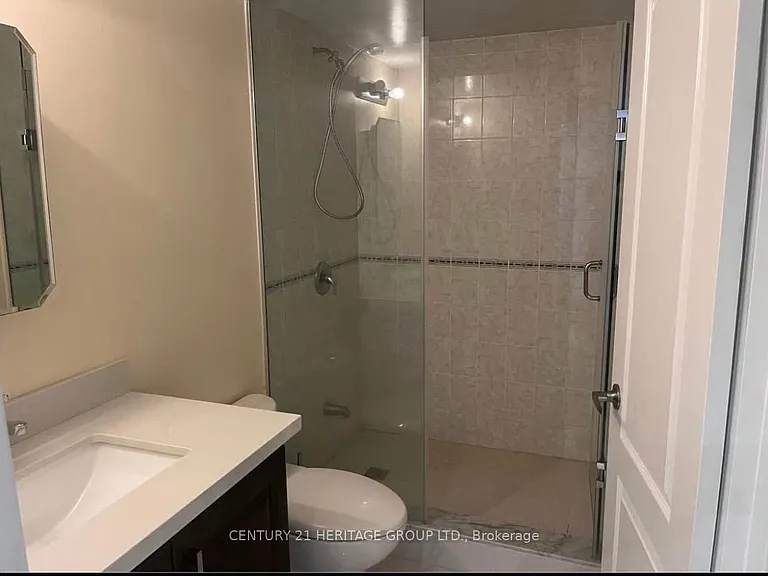 24 Rossini Dr #BASEMENT — Photo 2