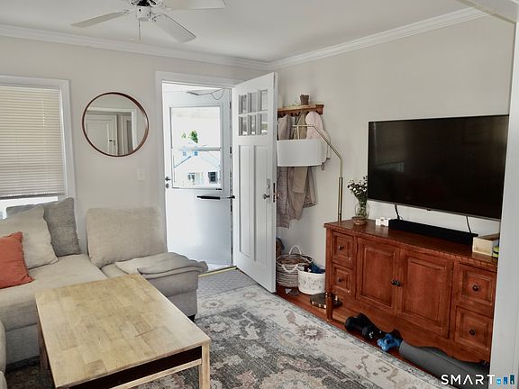 4th image of 75 Saint Charles Ave