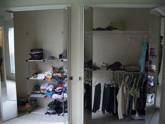 BIG CLOSETS WITH MIRRORS