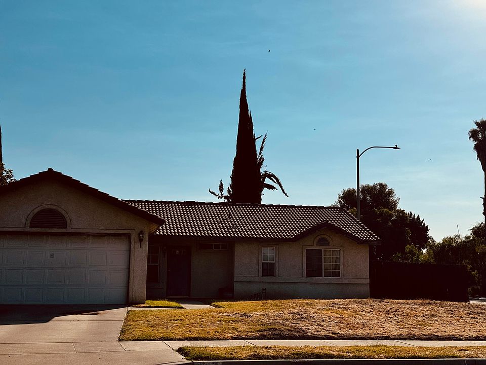2nd image of 826 Olympic Avenue