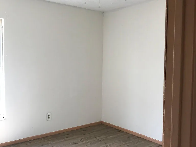 111 Sharon Ave — Photo 18