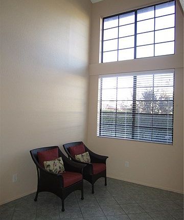 5th image of 14325 Corby Ave