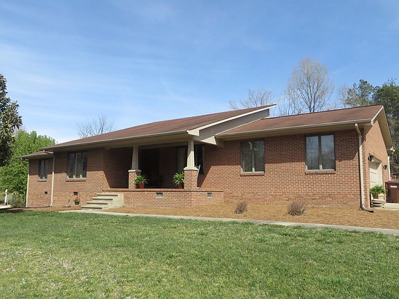 2nd image of 1716 Robin Hood Dr