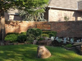 4641 Olde Village Cir, Edmond, OK 73013