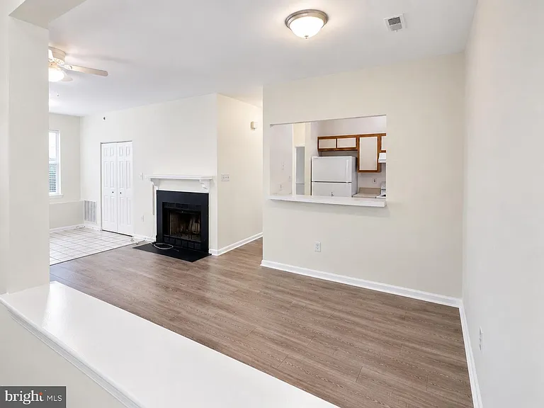604 Moonglow Rd #102 — Photo 5
