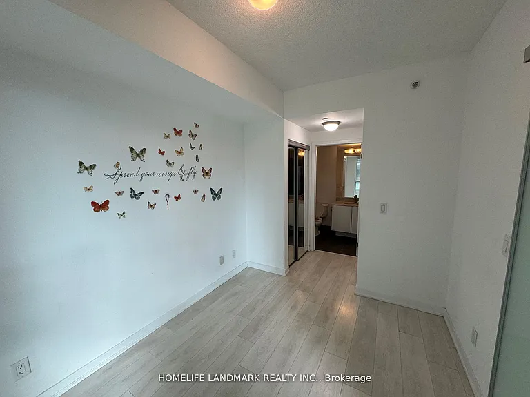 69 Lynn Williams St N #210 — Photo 4