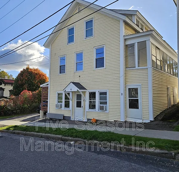 9 Chase St #1 — Photo 1