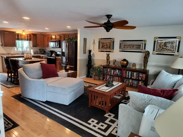 28 Owens Drive #52, Swanzey, NH 03446