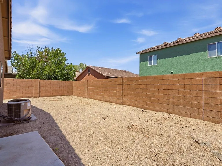 1008 W Saint Charles Ave — Photo 17
