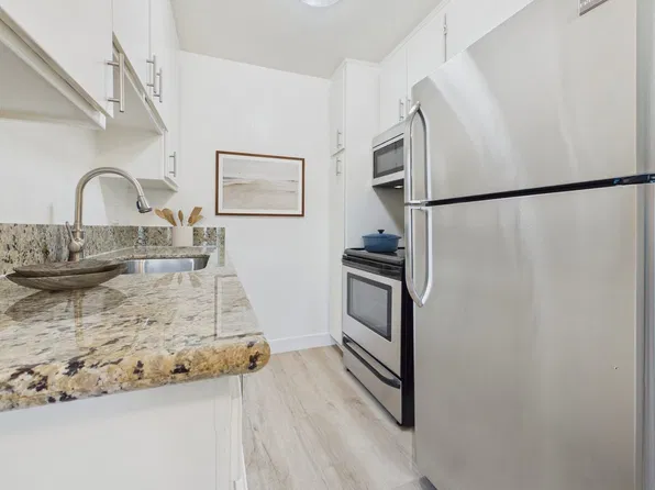 Gilmore Apartments - Van Nuys, 14154 Gilmore St APT 21, Van Nuys, CA 91401