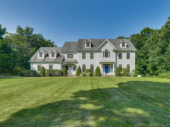 19 Old Sow Road, Easton, CT 06612