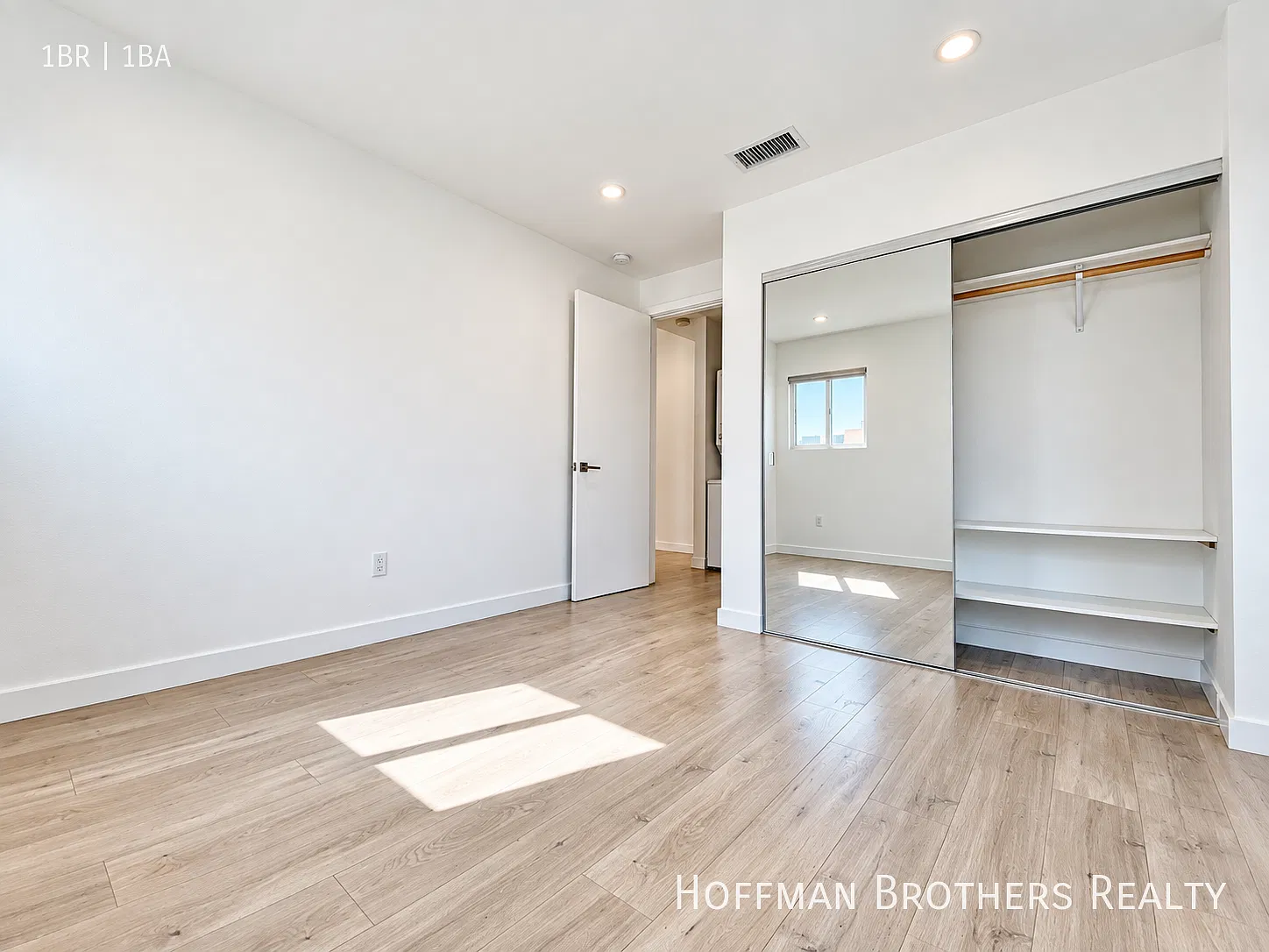 300 off for Immediate Move In Updated 1-Bedroom Near Echo Park with In-Unit Laundry and Parking! — Photo 4