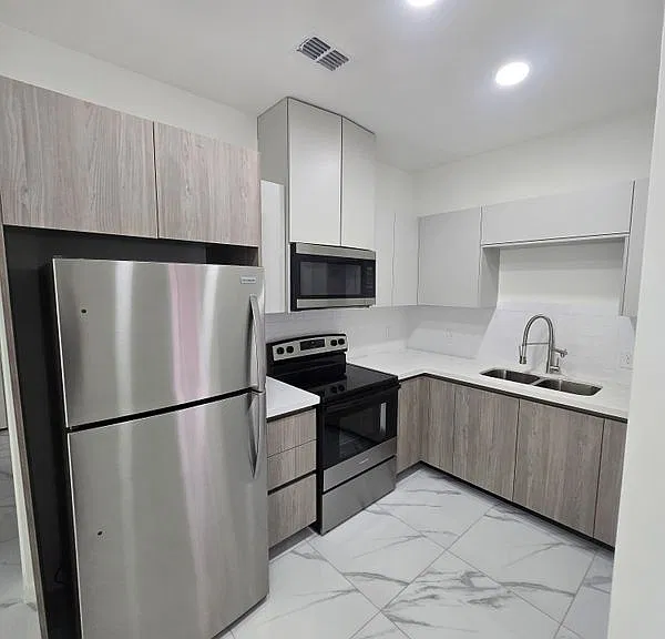 3201 Magdalena St #1 — Photo 11