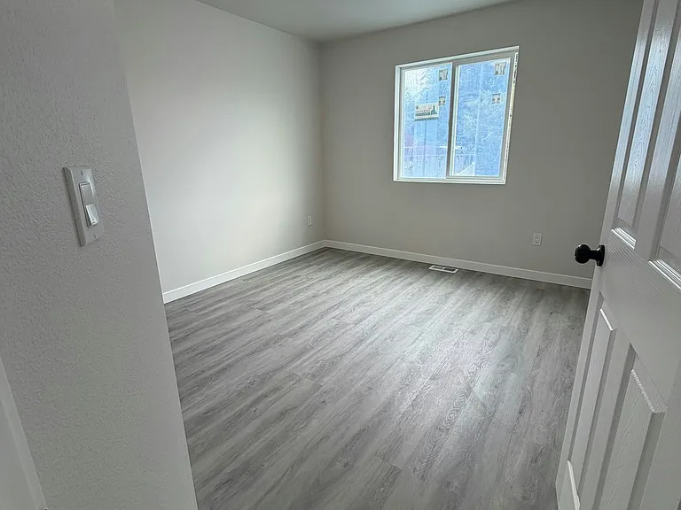 1814 N Coach Ln — Photo 28