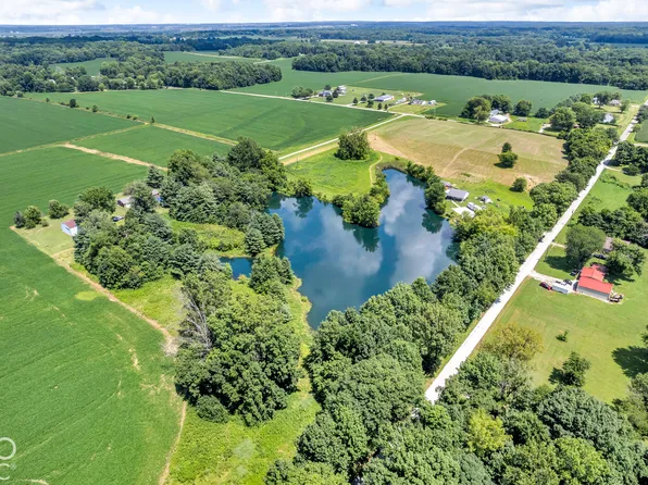 1 W Cash Rd, Quincy, IN 47456