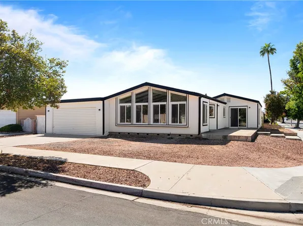 1207 Brentwood Way, Hemet, CA 92545