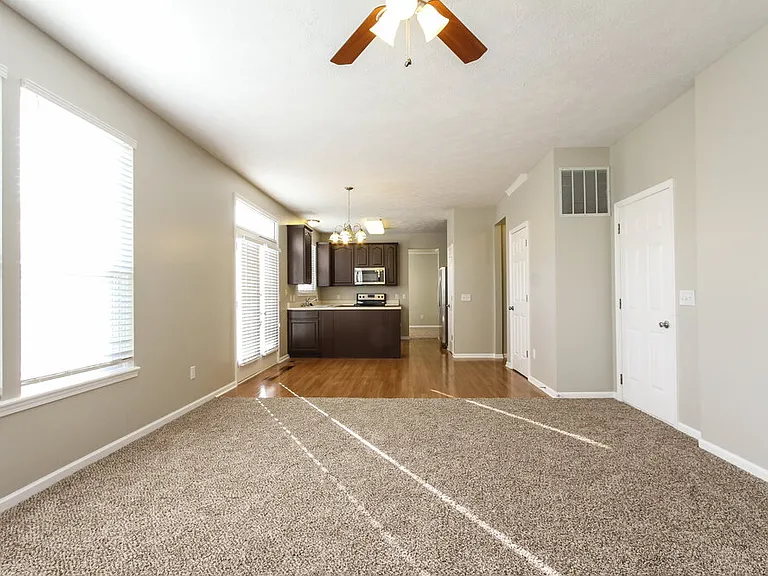 8339 Glen Highlands Dr — Photo 8