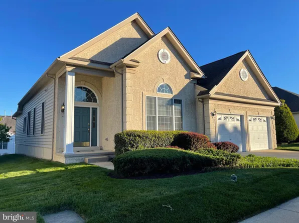 24 Hutton Ln, Garnet Valley, PA 19060