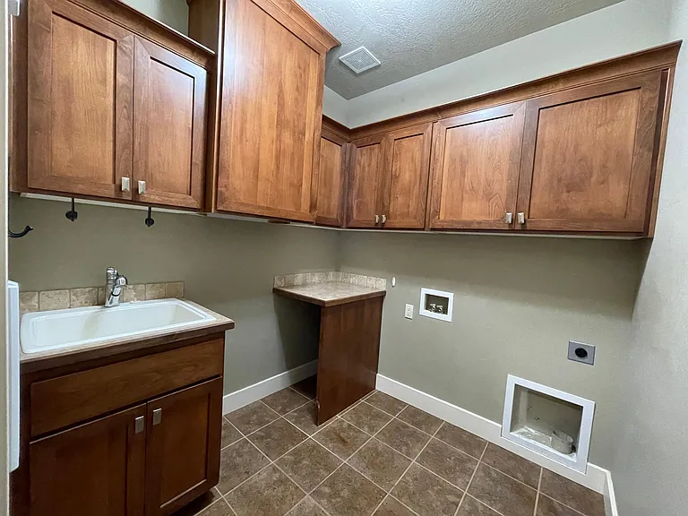 644 N Senora Way — Photo 24