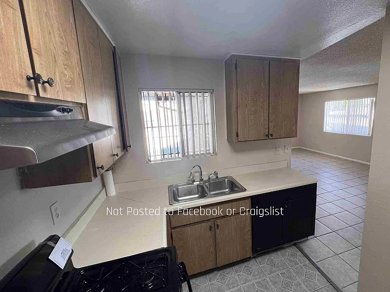 3639 44th St #5 — Photo 8
