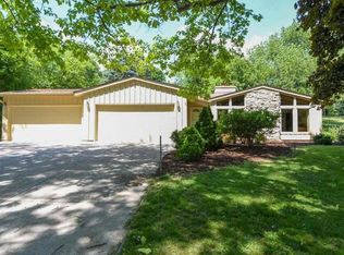 7750 Parkview Rd, Greendale, WI 53129