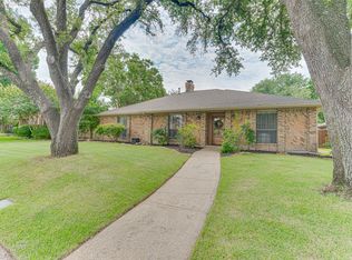 6122 White Rose Trl, Dallas, TX 75248