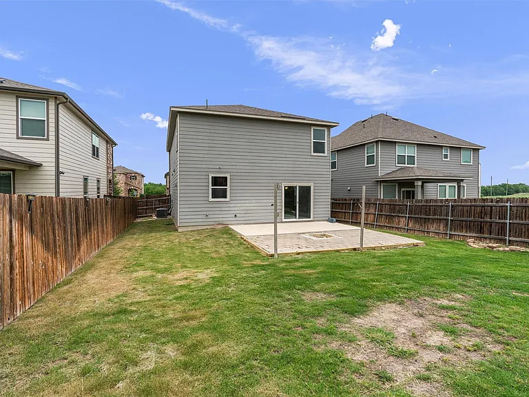 305 Los Cobos Ln — Photo 26