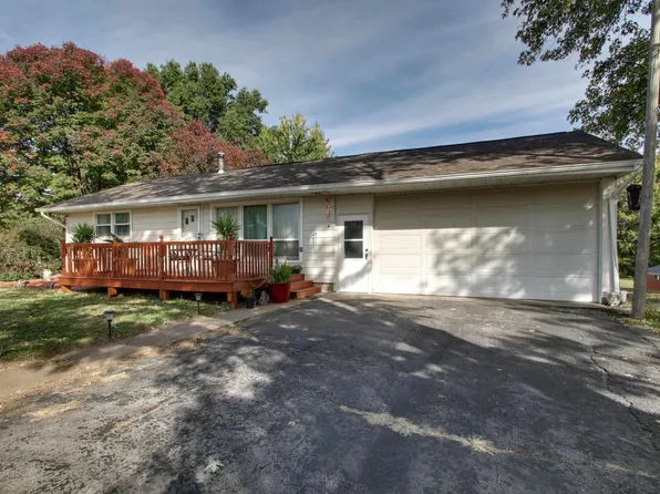 1235 Koetters Ln, Quincy, IL 62305