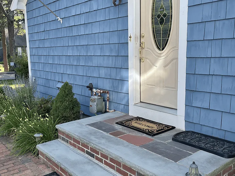17 Summer St — Photo 2