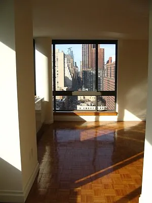 Rented by Classic Marketing- 530 Park1 | media 36