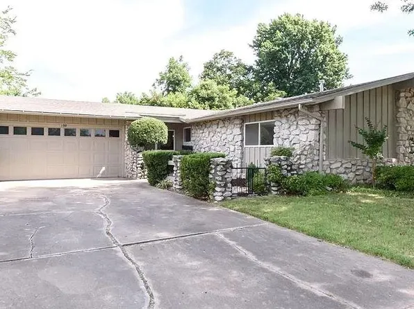 8511 E 47th Pl, Tulsa, OK 74145