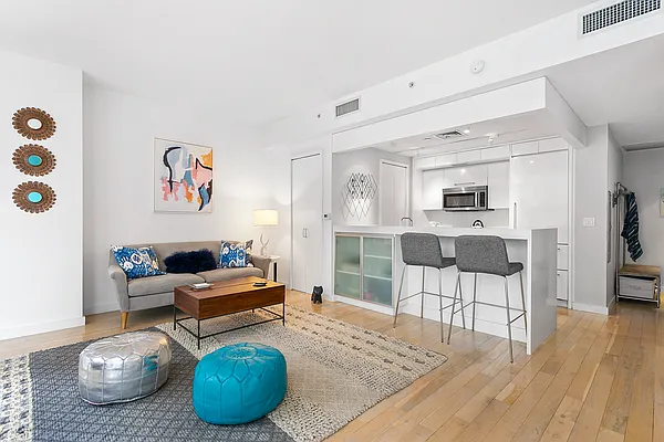 Rented by Douglas Elliman | media 19