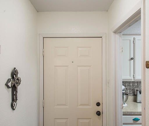 2nd image of 248 Bluebonnet Dr