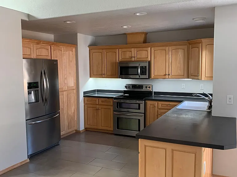 1248 Stone Creek Dr — Photo 4