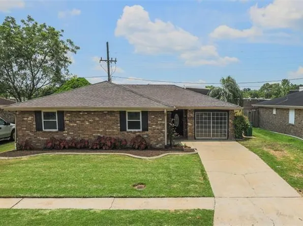 2144 Legion Dr, Gretna, LA 70056