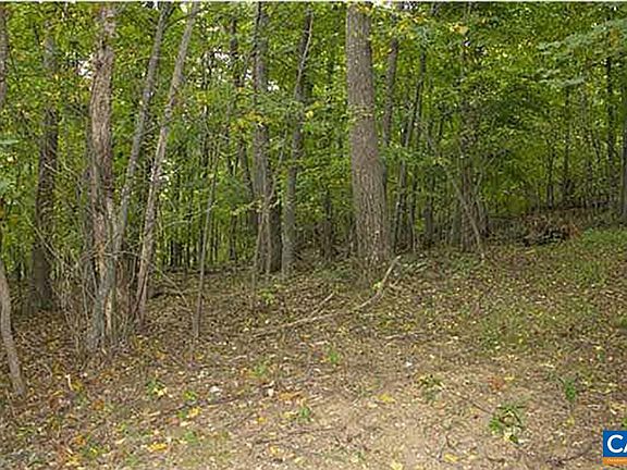 4th image of 122 Hanging Rock Ln
