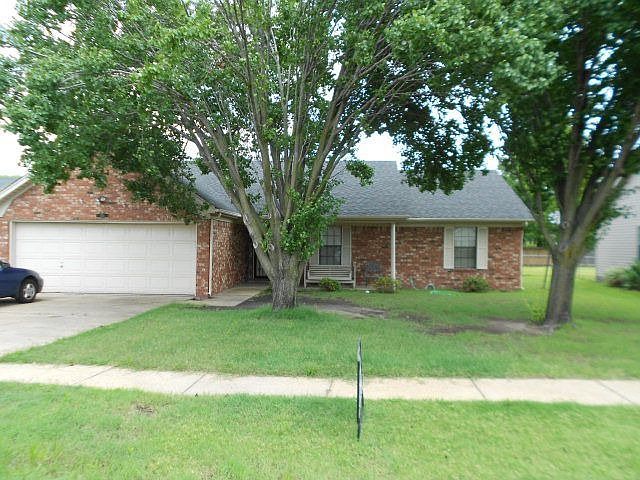 1st image of 311 Southwind Dr