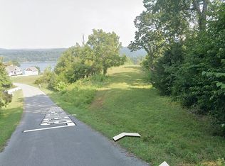 Larayne Hollow Rd, Sharps chapel, TN 37866