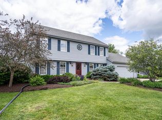 W172N4873 Greenview Ave, Menomonee Falls, WI 53051