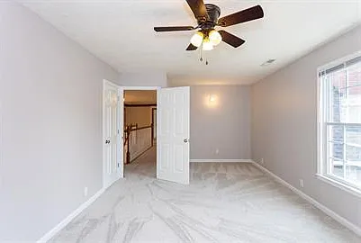 681 Marlborough Dr — Photo 31