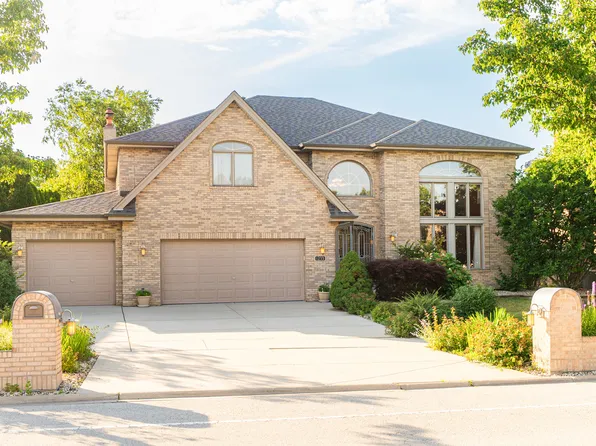 1233 Covington Dr, Lemont, IL 60439