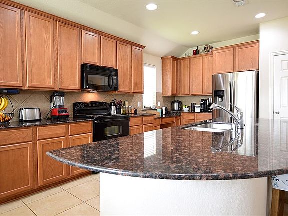 4th image of 420 Hummingbird Dr