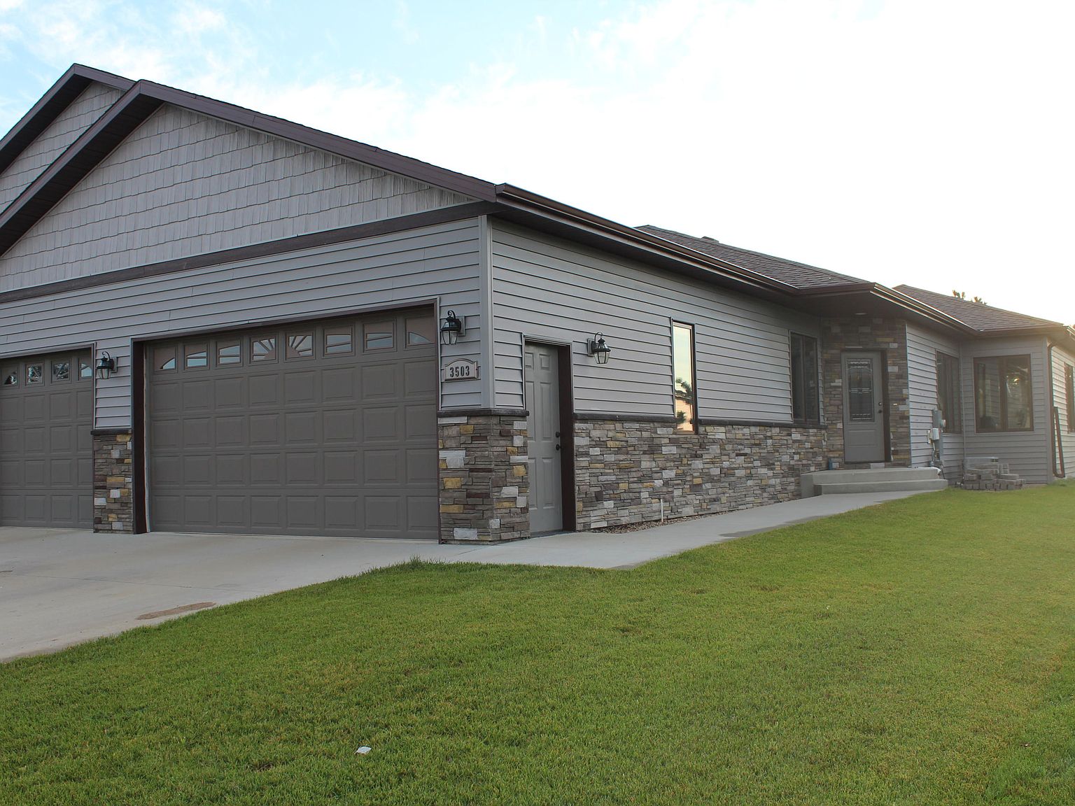 3503 Downing St, Bismarck, ND 58504 Zillow