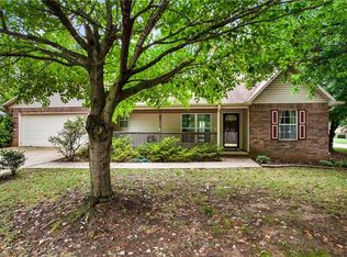 2445 W Houston St, Fayetteville, AR 72703