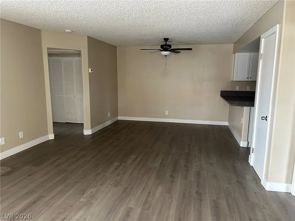 2 bed, 2.0 bath, 1072 sqft, $1,475 — Photo 3