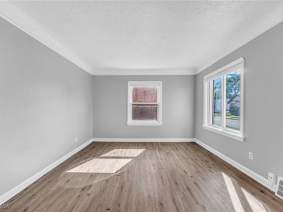 5th image of 4461 W 137th St