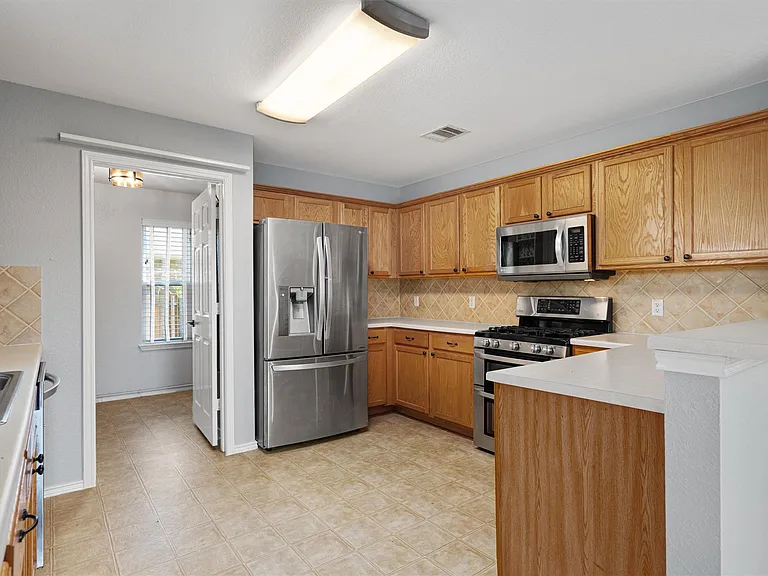 1713 Darjeeling Dr — Photo 7