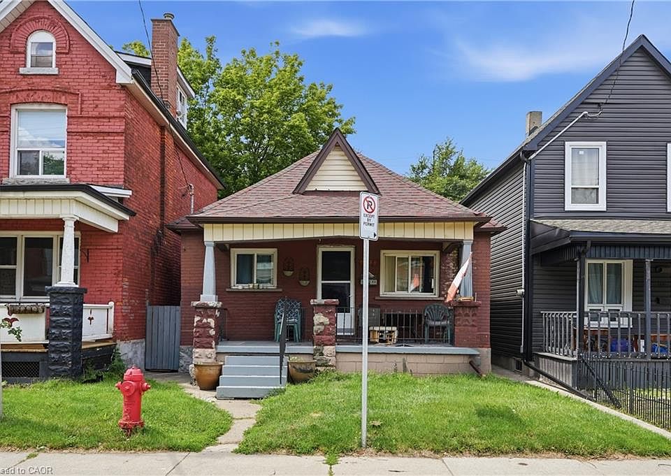 1st image of 121 Gibson Ave